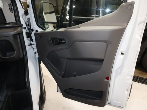 Used 2023 Ford Transit 350 XLT image 18