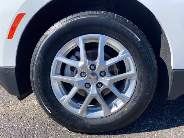 Certified 2024 Chevrolet Equinox LT w/ LPO, Floor Liner Package FWD image 22
