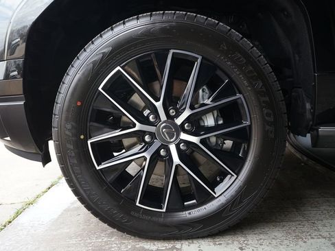 Used 2026 Lexus GX 550 image 32