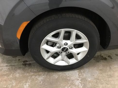 Used 2024 Kia Soul LX w/ LX Technology Package image 4