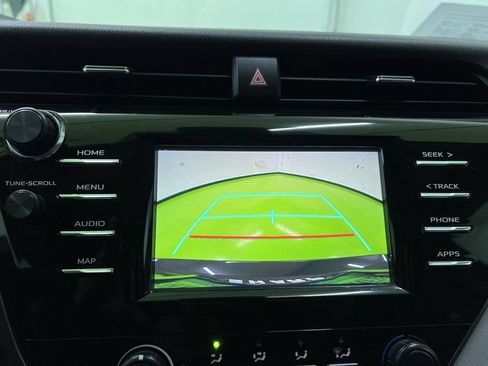 Used 2019 Toyota Camry LE FWD image 15