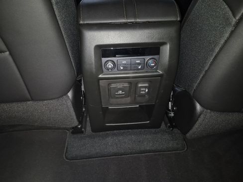 Certified 2023 Chevrolet Traverse High Country AWD/4WD image 23