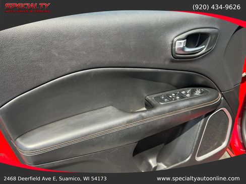 Used 2018 Jeep Compass Sport w/ Cold Weather Group AWD/4WD image 32