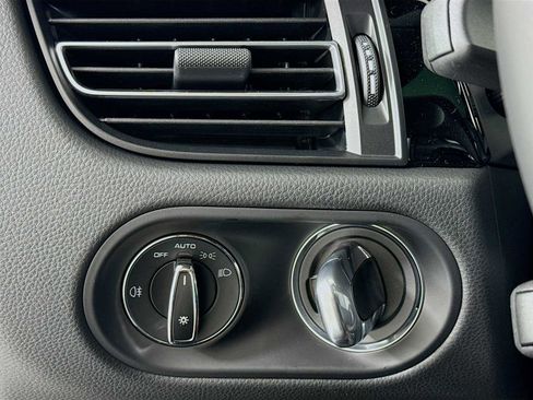 New 2026 Porsche Macan S image 14