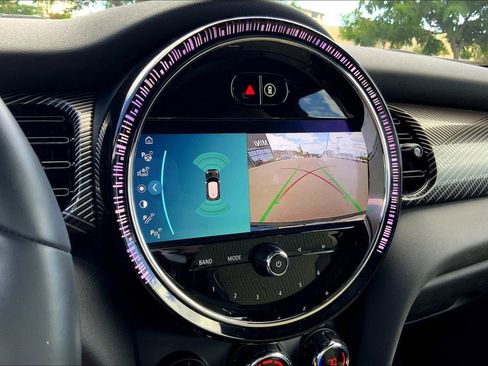 Certified 2024 MINI Cooper SE w/ MINI Resolute Edition image 21