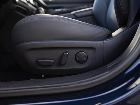 Used 2023 MAZDA MAZDA3 s image 12