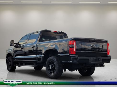 Used 2023 Ford F250 XLT w/ Black Appearance Package AWD/4WD image 6