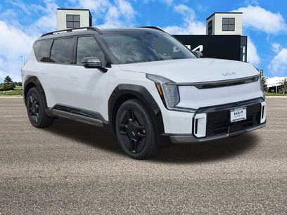 New 2026 Kia EV9 Land