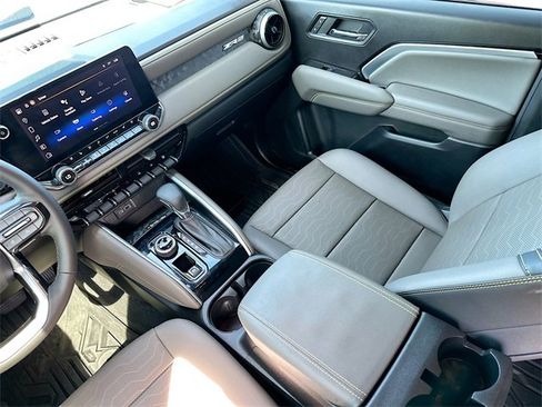 Used 2024 Chevrolet Colorado ZR2 w/ ZR2 Convenience Package III image 23