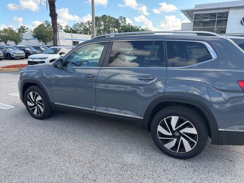 Certified 2025 Volkswagen Atlas SEL AWD/4WD image 6