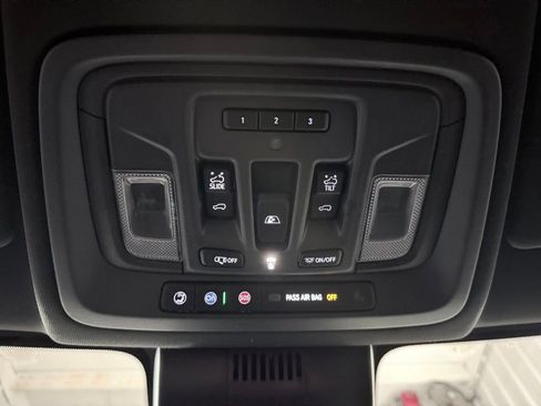 Used 2023 GMC Sierra 1500 AT4 w/ Technology Package AWD/4WD image 26
