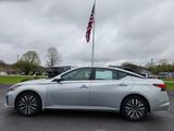 Used 2024 Nissan Altima 2.5 SV image 2