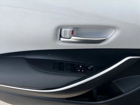 Certified 2025 Toyota Corolla SE image 11