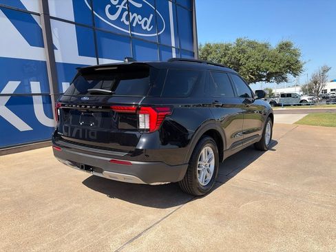 New 2026 Ford Explorer Active w/ Active Comfort Package RWD image 6