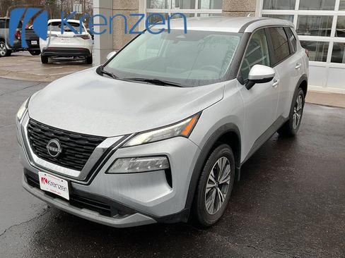 Used 2022 Nissan Rogue SV image 1