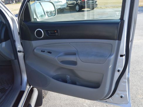 Used 2008 Toyota Tacoma PreRunner image 19