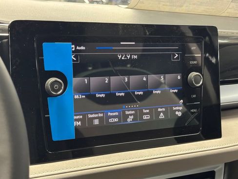 New 2025 Volkswagen Taos SE image 27