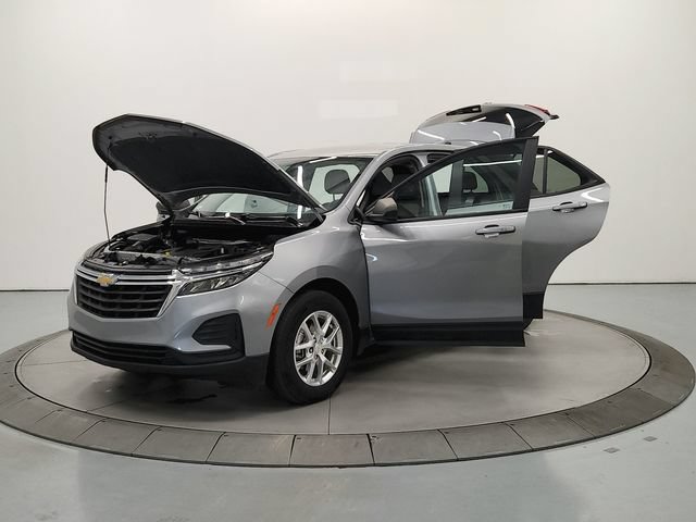 Used 2024 Chevrolet Equinox LS FWD image 12