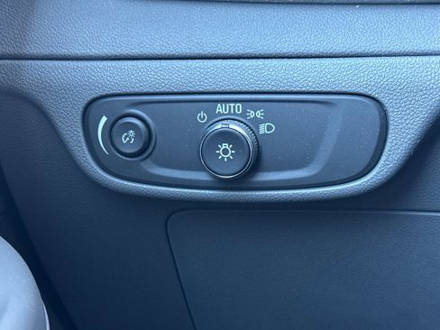 Used 2023 Chevrolet Bolt EUV Premier image 39