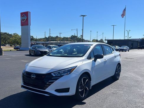 New 2025 Nissan Versa SR w/ Trunk Package image 1