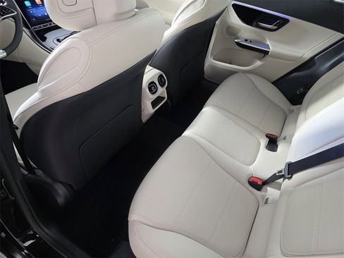 New 2026 Mercedes-Benz GLC 300 image 12