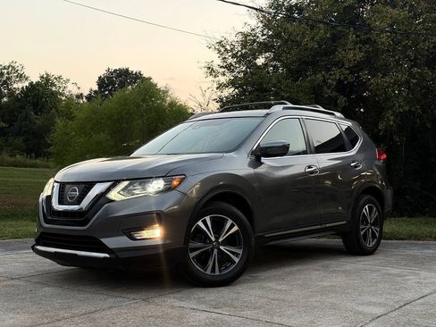 Used 2017 Nissan Rogue SL w/ SL Premium Package AWD/4WD image 1
