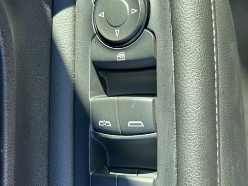 Used 2024 GMC Terrain SLE image 21