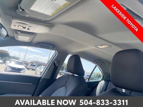Used 2019 Toyota Camry LE FWD image 29