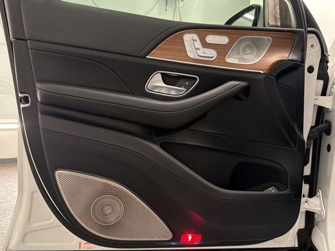 Certified 2023 Mercedes-Benz Maybach GLS 600 4MATIC image 14