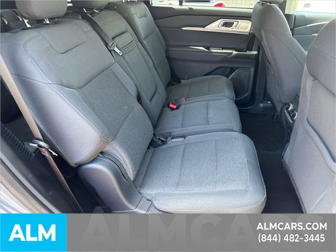 Used 2025 Ford Explorer Active image 18