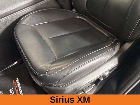 Used 2022 Jeep Grand Cherokee L Limited image 13