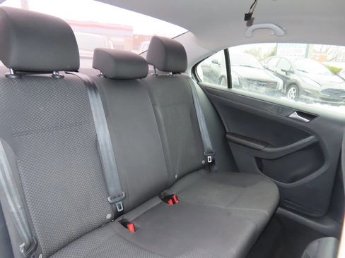 Used 2014 Volkswagen Jetta Sedan image 35