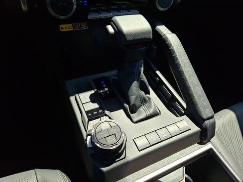 Certified 2026 Toyota 4Runner TRD Off-Road Premium AWD/4WD image 7