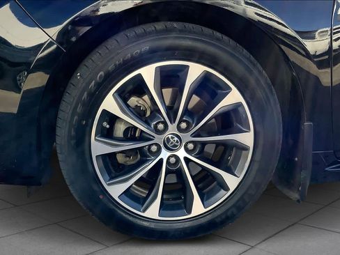 Used 2013 Toyota Avalon XLE image 10