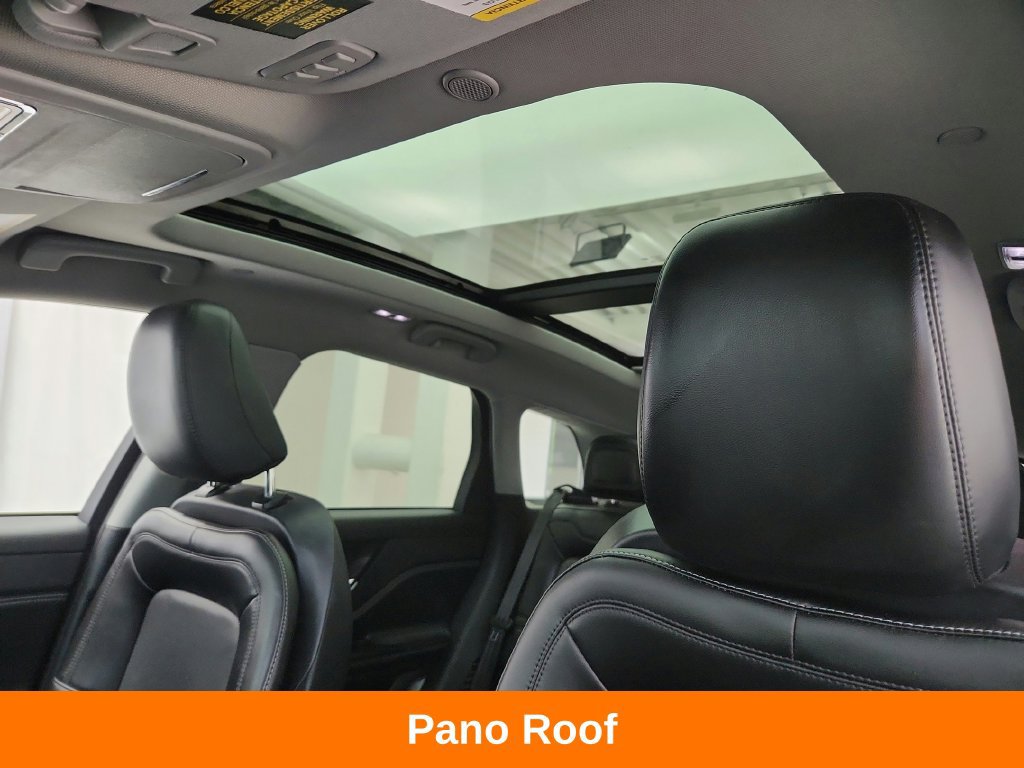 Used 2022 Lincoln Corsair AWD w/ Premium Package image 12