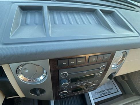 Used 2013 Ford Expedition EL XLT image 9