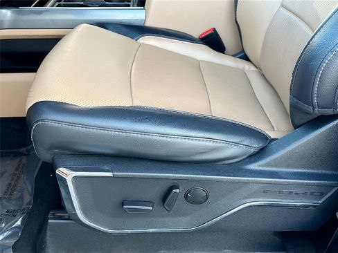 Used 2023 Ford F250 Lariat w/ Chrome Package image 23