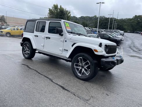 Certified 2024 Jeep Wrangler Unlimited AWD/4WD image 6