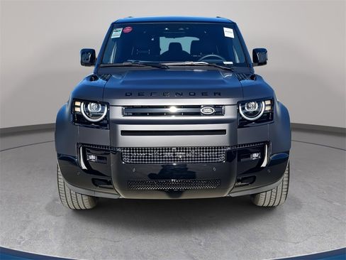 New 2026 Land Rover Defender 130 V8 image 2