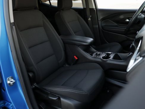 Used 2024 GMC Terrain SLE w/ Driver Convenience Package image 27