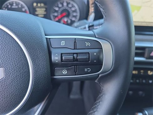 Used 2023 Kia K5 EX image 32