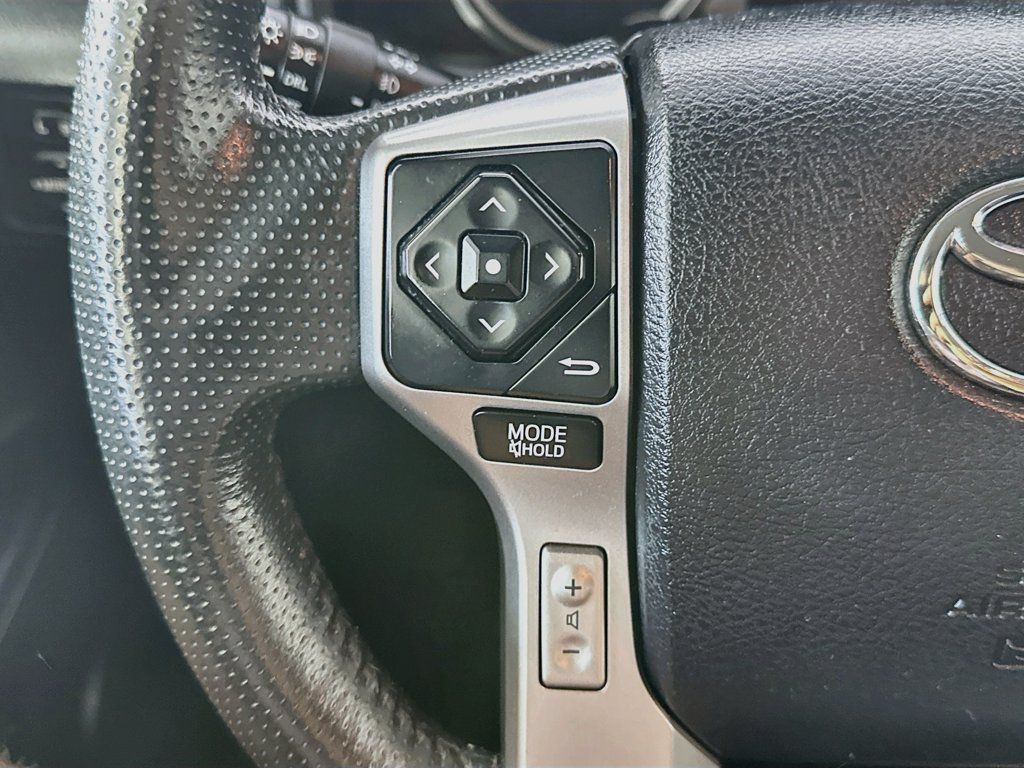 Used 2019 Toyota 4Runner SR5 AWD/4WD image 23