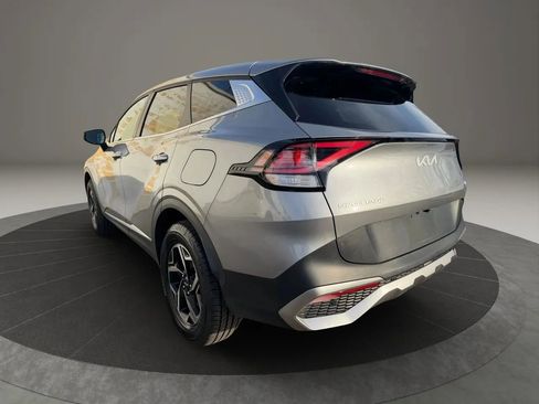 Used 2024 Kia Sportage LX image 6