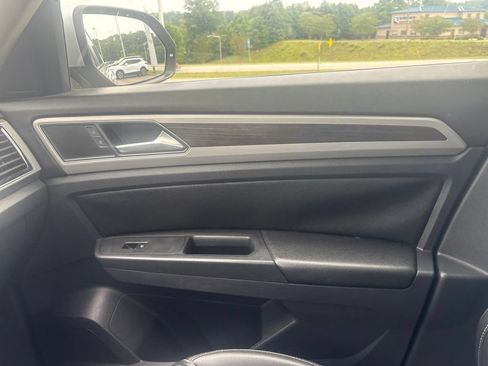Used 2018 Volkswagen Atlas SEL FWD image 8