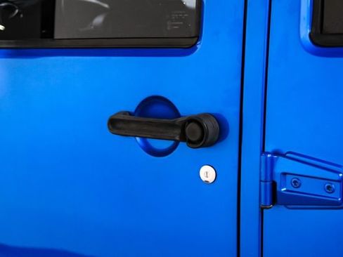 Used 2016 Jeep Wrangler Unlimited Rubicon AWD/4WD image 30