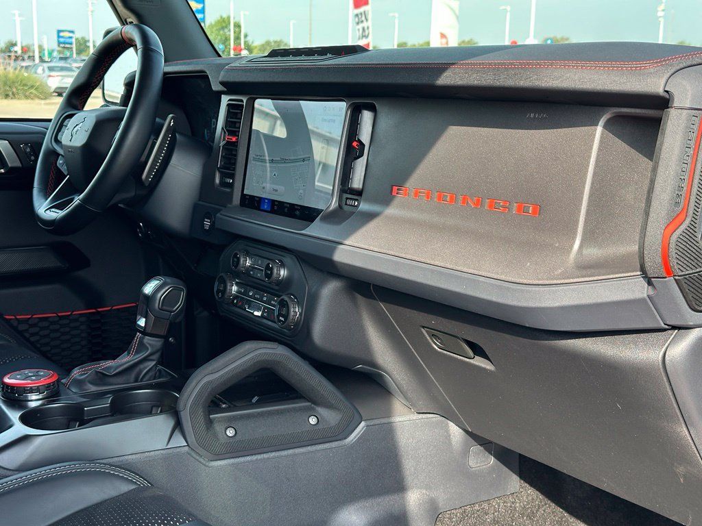 Used 2025 Ford Bronco Raptor AWD/4WD image 22