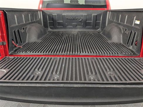 Used 2021 RAM 1500 Classic SLT image 25