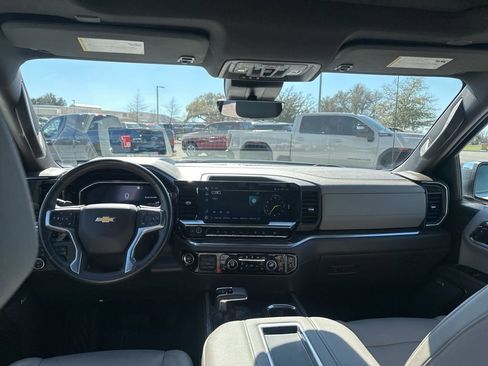 Used 2022 Chevrolet Silverado 1500 LTZ image 22
