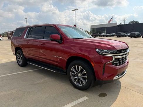 Used 2021 Chevrolet Suburban LT w/ LT Signature Package image 7