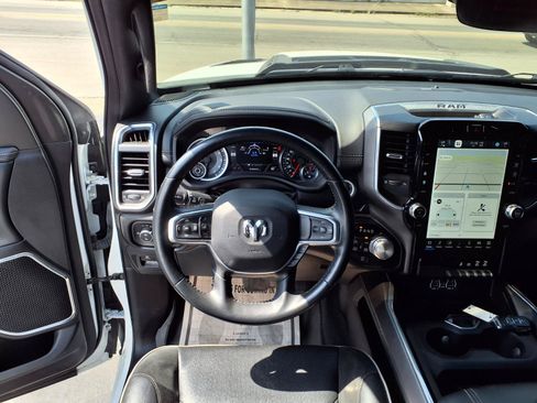 Used 2023 RAM 1500 Laramie AWD/4WD image 3